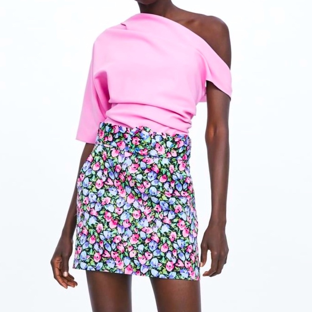 ZARA mini skirt with belt